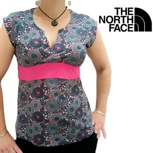 North Face Women's Top Size L
